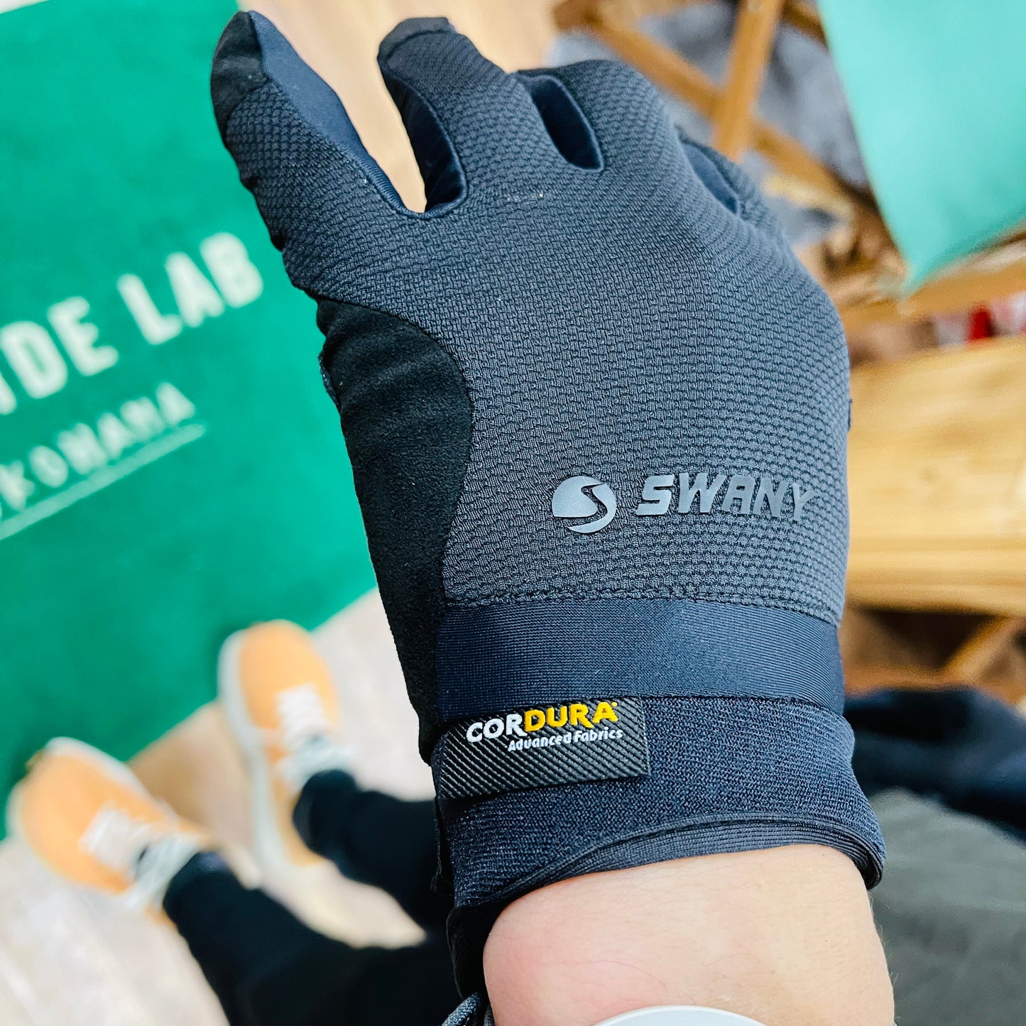 SWANY    TR700  Trekking Glove